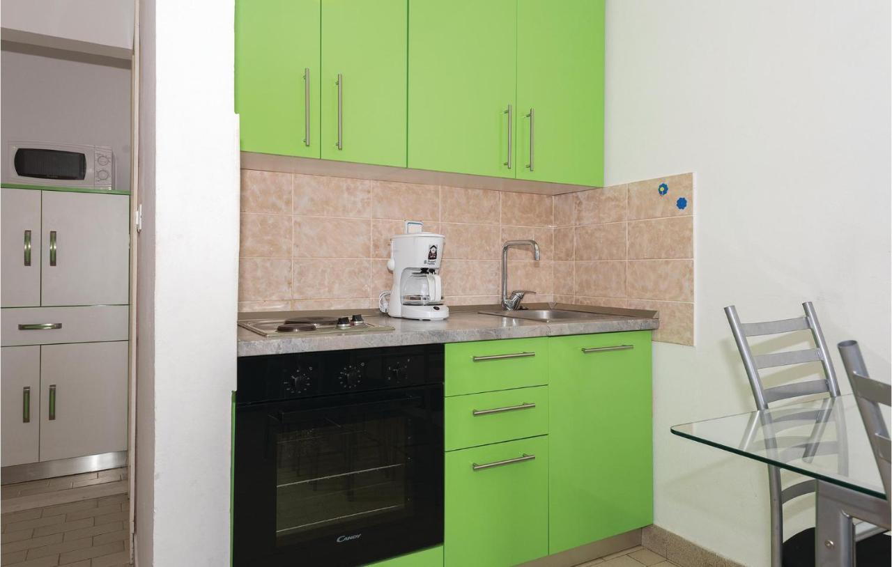 Beautiful Apartment In Rogoznica With Wifi מראה חיצוני תמונה