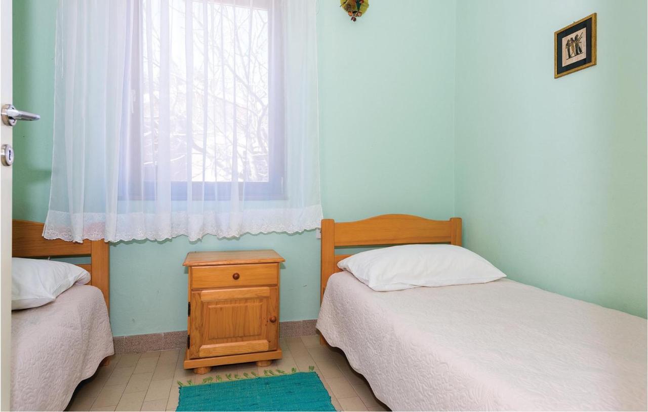Beautiful Apartment In Rogoznica With Wifi מראה חיצוני תמונה