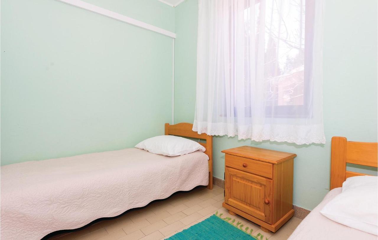 Beautiful Apartment In Rogoznica With Wifi מראה חיצוני תמונה