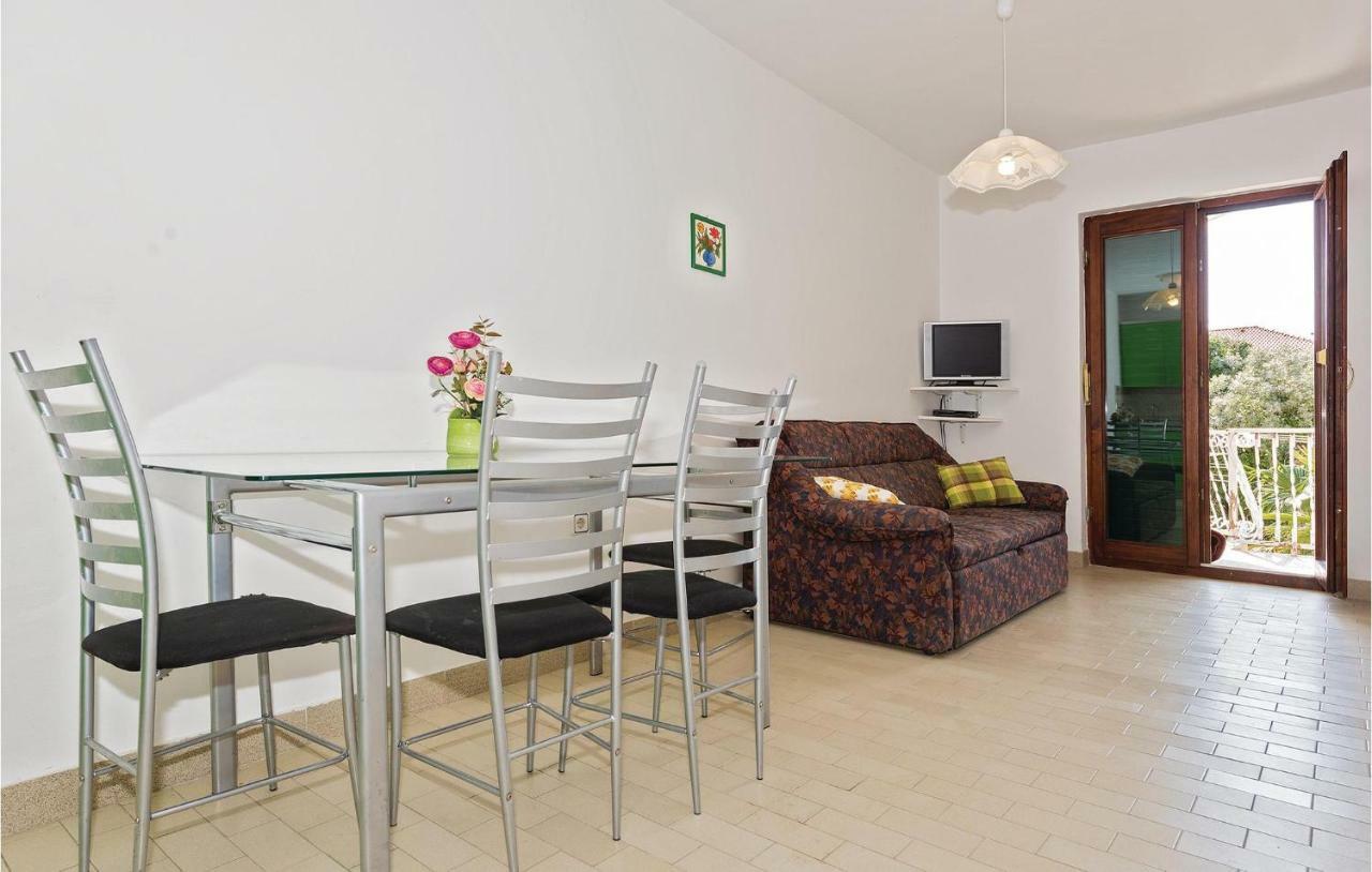 Beautiful Apartment In Rogoznica With Wifi מראה חיצוני תמונה
